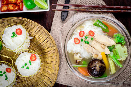 蔬菜 午餐 食物 味道 油炸 泰语 拉面 切片 搅拌 烹调