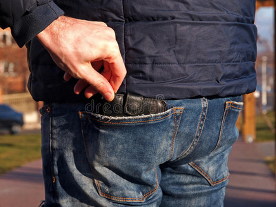 牙齿地包天扒手偷钱包照片