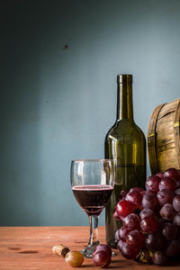 解百纳 聚会 酒吧 复古的 瓶子 葡萄酒 玻璃 葡萄 庆祝