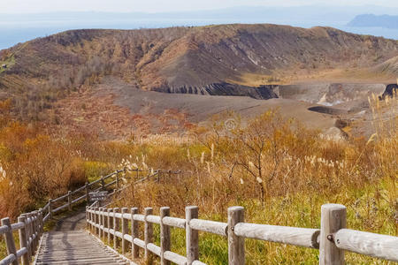 日本 寒冷的 楼梯 木材 天空 旅行 自然 索道 陨石坑