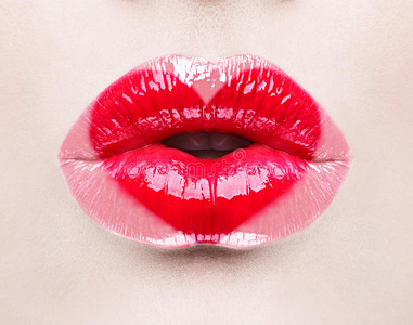 嘴唇 唇膏 公司 光泽 很完美 皮肤 闪耀 面对 美丽的