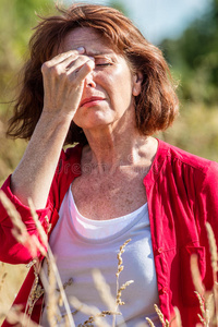 女士 热的 伤害 健康 鼻子 自然 老年人 老化 老的 疾病