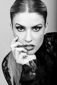 金发美女马尾图片