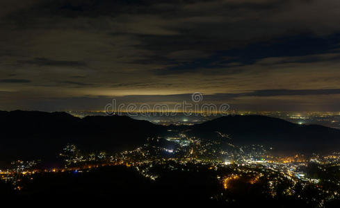 美丽的夜空，城市景观景观巴登巴登