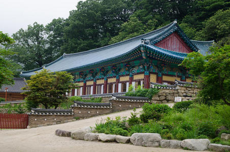 佛教Sinheungsa寺在韩国Seoraksan国家公园