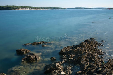 天空 岩石 波浪 地平线 早晨 阳光 海滨 反射 暴露 海滩