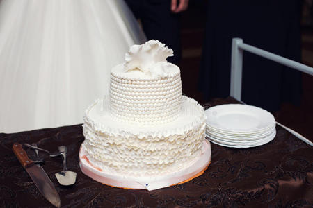 白色结婚蛋糕
