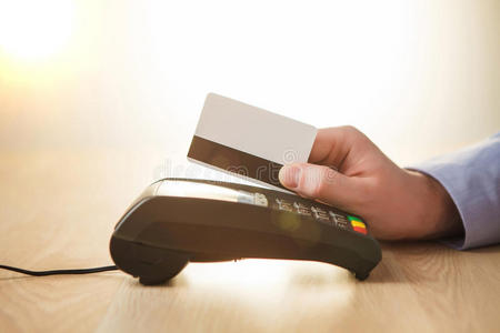 信用卡支付，买卖产品或服务
