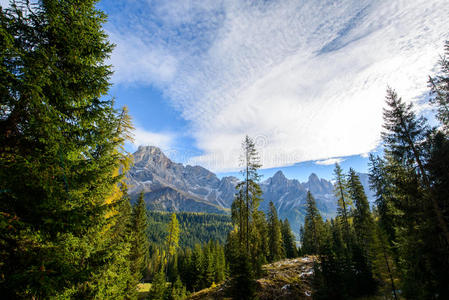 风景 悬崖 全景图 马提诺 公园 徒步旅行 攀登 美丽的