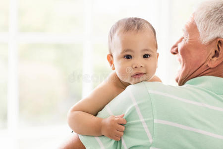 生活 乐趣 闲暇 运送 在室内 快乐 家庭 宝贝 年代 娱乐