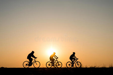 运动 天空 周期 傍晚 日出 日落 自行车 轮廓 旅行 太阳