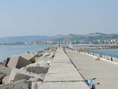贝内德托 海滨 扶手 皮切诺 步行 岩石 长凳 意大利 港口