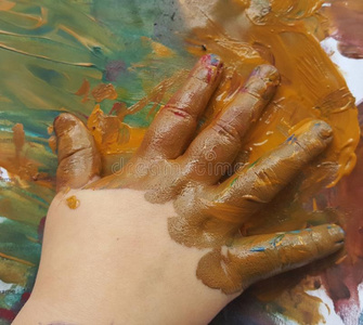 儿童水粉儿童手画蜡笔宝宝画小绘画绘画教育孩子女孩玩学校快乐乐趣