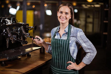饮料 工作 浓缩咖啡 商业 白种人 机器 肖像 成人 职业