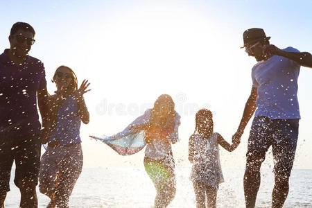 社区 享受 多民族 自由 跳舞 孩子们 友谊 天空 夏天