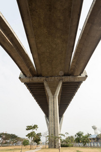 高速公路桥梁