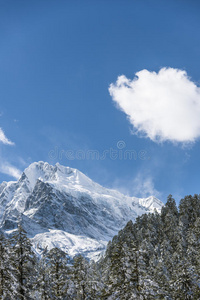 贡嘎雪山