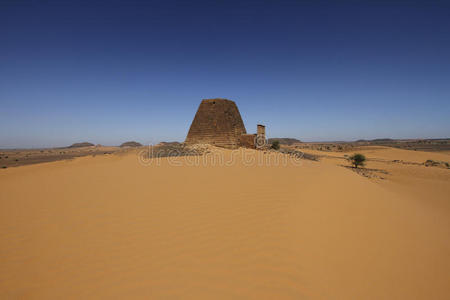 坟墓 比利牛斯山脉 废墟 奥马尔 非洲 金字塔形 联合国教科文组织