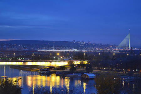 场景 镜子 风景 贝尔格莱德 桥梁 天际线 照明