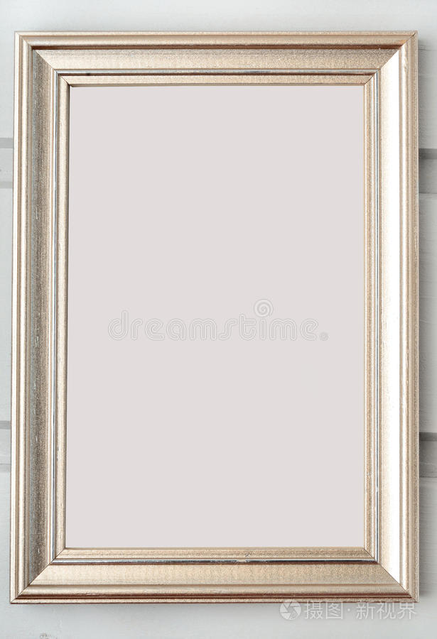 墙上的相框照片