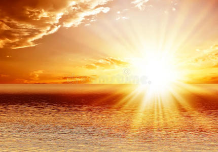 红色的日落海图片