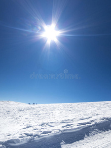 太阳 法国人 丘陵 射线 小屋 求助 滑雪 冬天 小山 天空