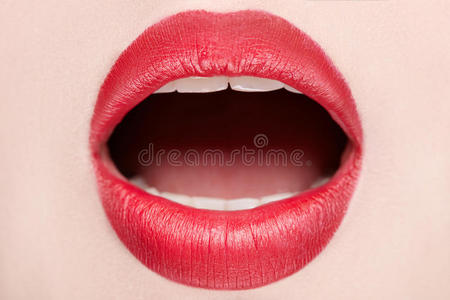 口红嘴巴图片