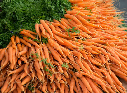 农场市场的胡萝卜