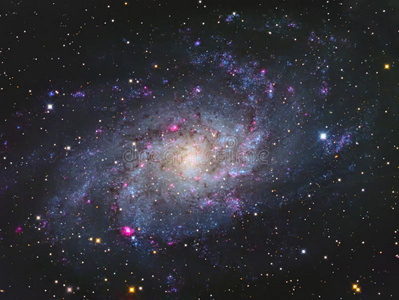 m33三角星系