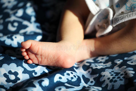 清白 身体 出生 婴儿 可爱极了 新生儿 小孩 扭曲 足迹