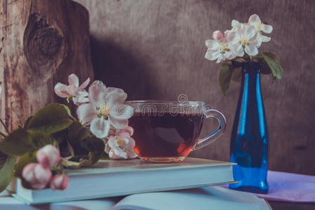 一杯带花的茶
