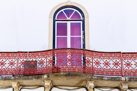 葡萄牙莫托拉彩色阳台。 葡萄牙系列的颜色