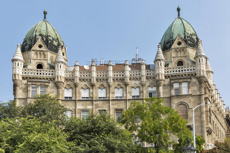杜纳储蓄银行大楼在布达佩斯，匈牙利