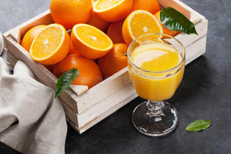新鲜橙汁和果汁