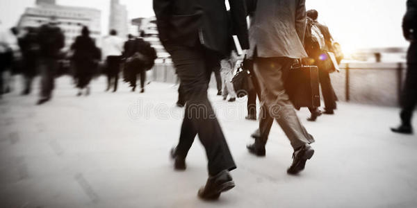 忙碌的人群图片