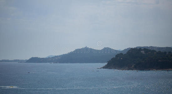 春天 美丽的 场景 岩石 海景 悬崖 太阳 反射 颜色 自然