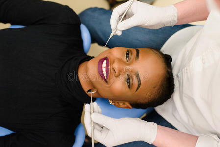 乳胶 镜子 病人 健康 牙医 医学 多民族 女孩 卫生 诊所