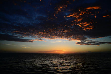 涟漪 天空 海洋 海湾 地平线 和平 海岸 美女 自然 场景