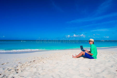 闲暇 白种人 笔记本电脑 因特网 通信器 风景 海洋 马尔代夫