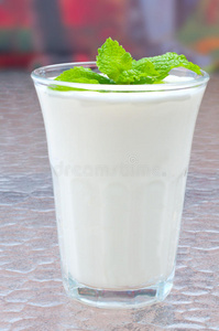 一杯酸奶图片