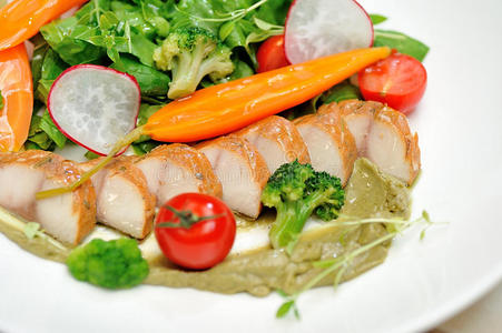 番茄 食物 鲭鱼 胡萝卜 菠菜 盘子 蔬菜 饮食 午餐 晚餐
