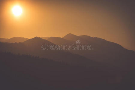 太阳 童话 美丽的 全景图 寒冷的 日出 天空 阿尔卑斯山