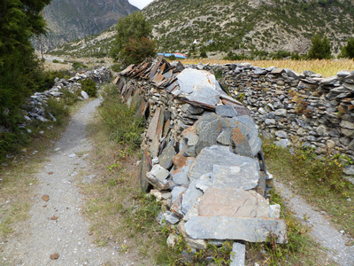 小山 和弦 马尼 纪念碑 保护 风景 徒步旅行 喜马拉雅山