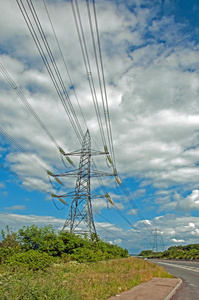 运送 乡村 塔架 行业 能量 电力线 穿过 天空 电缆 夏季