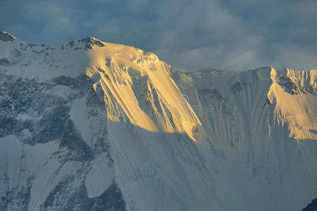 亚洲 范围 尼泊尔 高峰 日出 徒步旅行 旅行 美丽的 高的