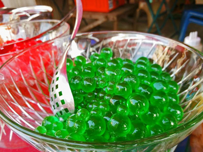 绿色果冻甜点图片