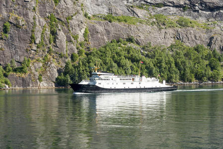 吉兰格峡湾挪威著名的自然地标