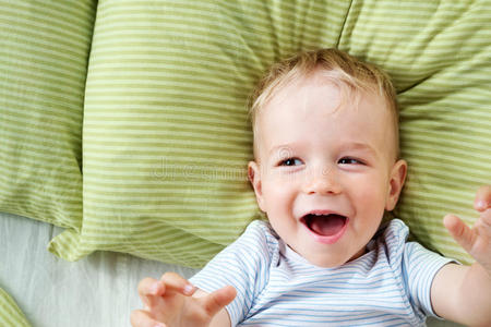 小孩 婴儿 卧室 童年 宝贝 毯子 床上用品 安慰 美丽的