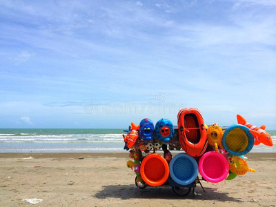 摆地摊卖玩具图片