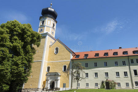 伯尼德教堂在斯塔恩伯格湖巴伐利亚
